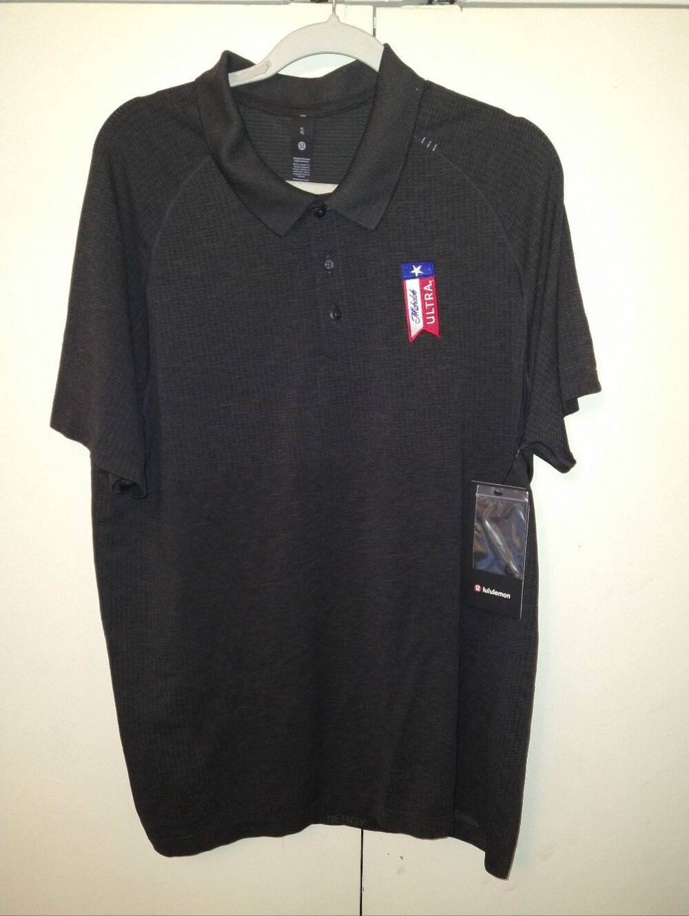 NWT Lululemon Metal Vent Tech Polo Shirt Men's sz XL Michelob Ultra Logo.